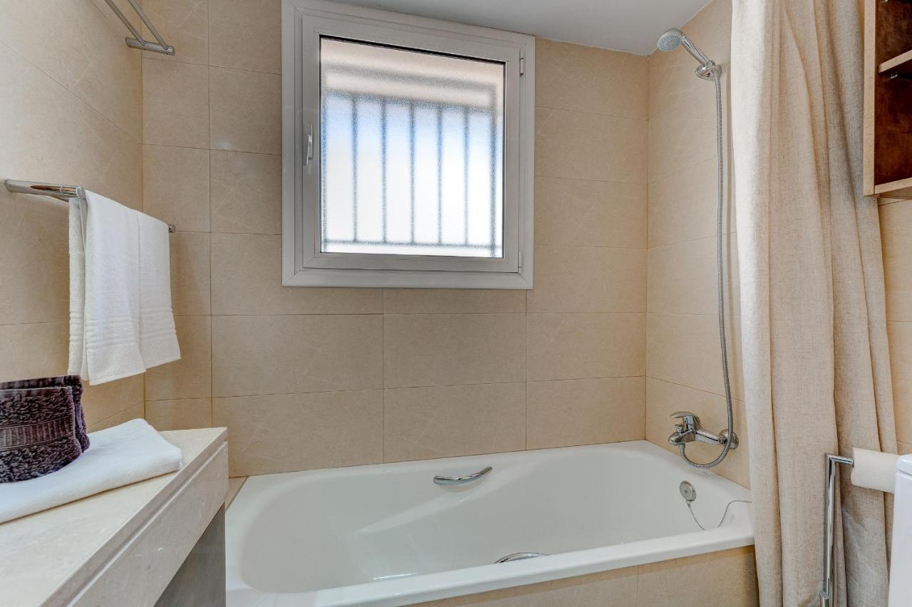 Modern Apartment With Large Terrasse, Bbq, Fast Wifi, 2 Pools 푸에르토 데 산티아고 외부 사진
